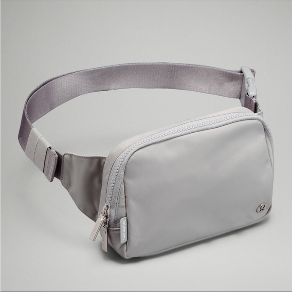 NWT LULULEMON EVERYWHERE BELT BAG LARGE SILVER DROP - Picture 8 of 8